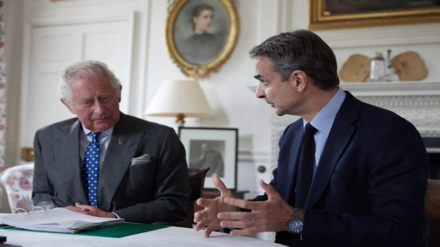 «Σεισμός» στο Buckingham: Αναλαμβάνει άμεσα Βασιλιάς ο Κάρολος;
