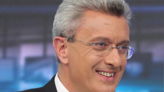 Σάλος με τον Νίκο Χατζηνικολάου: Άγριο κράξιμο από γνωστό ηθοποιό μετά το μπλοκ (photo)