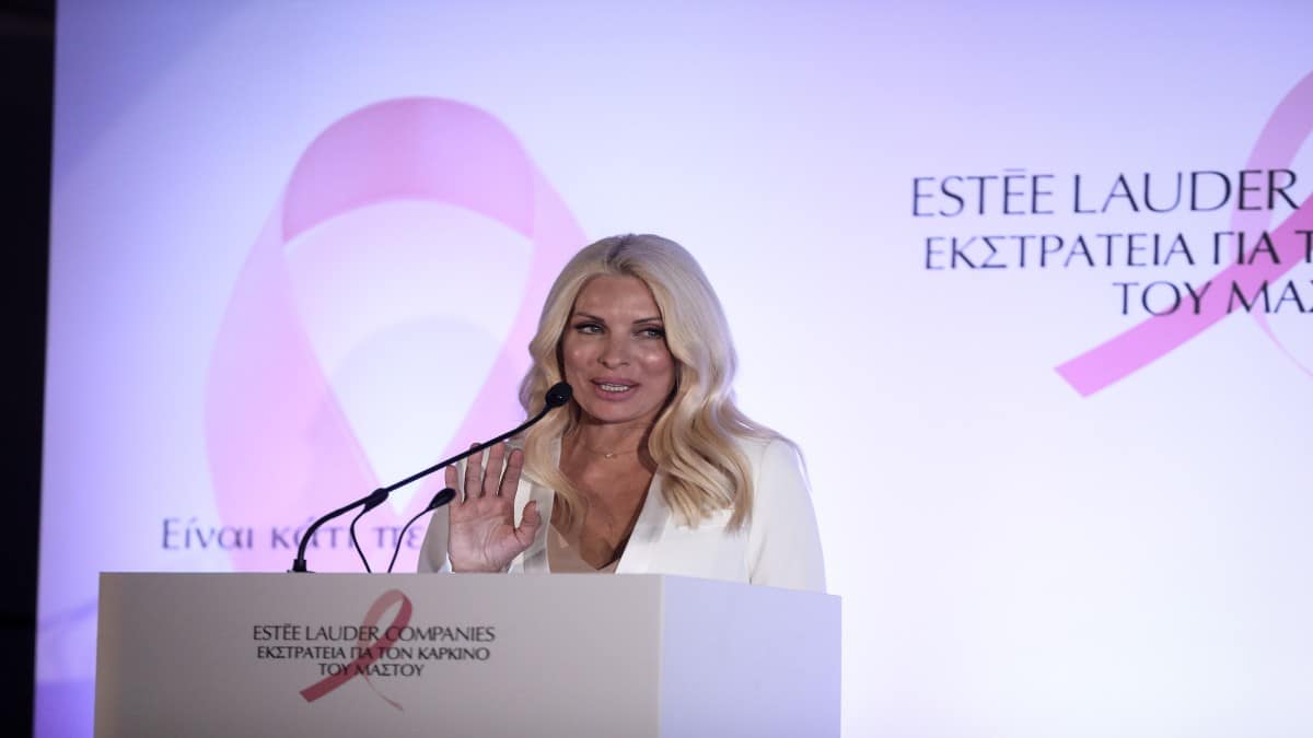 «Μωρακι… σ΄αγαπώ!» – Χαμός με την Ελένη Μενεγάκη