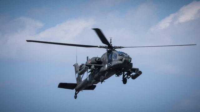 Συναγερμός σε παραλία της Εύβοιας: Αναγκαστική προσγείωση ελικοπτέρου των Ενόπλων Δυνάμεων!