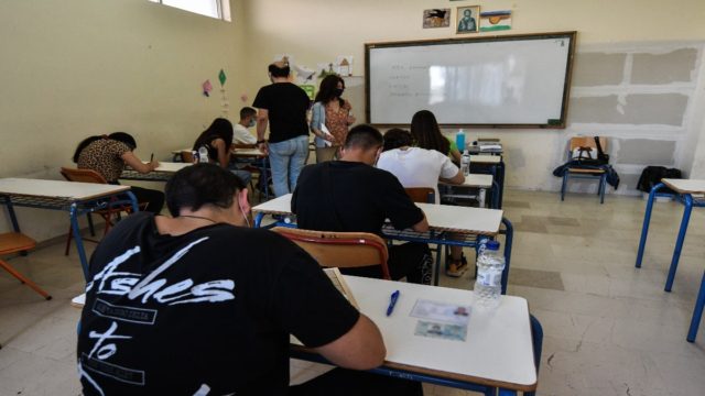 Σχολεία: Πότε θα γίνουν οι εξετάσεις σε Γυμνάσια και Λύκεια – Όλα όσα πρέπει να γνωρίζουν οι μαθητές