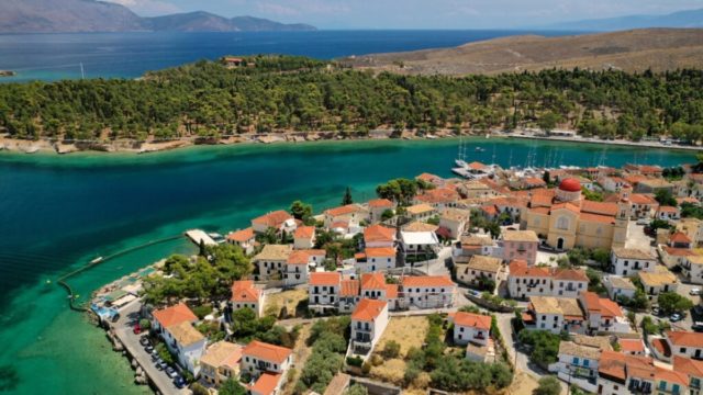 Ιδανικό για Σαββατοκύριακο: Ο προορισμός κοντά στην Αθήνα που μοιάζει με νησί ενώ δεν είναι
