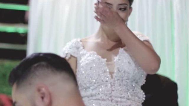 Χαμός σε γάμο: Γαμπρός διακόπτει την τελετή και παραδέχεται την αγάπη του για άλλη γυναίκα – Γυρνάει να φύγει και η νύφη…