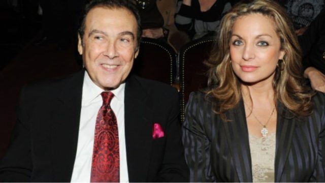 Η εκπομπή που έγραψε ιστορία: Ο Τόλης Βοσκόπουλος τραγουδάει στη Σεμίνα Διγενή και έρχεται η Άντζελα Γκερέκου… (Video)