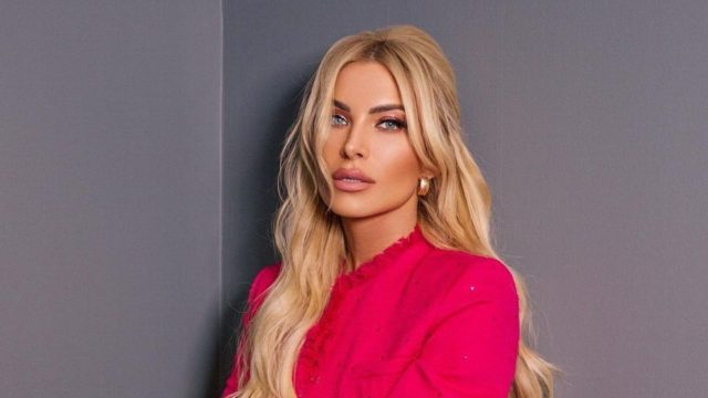 Με τεράστιων διαστάσεων μπαλκόνι και μαγευτική θέα: Αυτό είναι το νέο σπίτι της Κατερίνας Καινούργιου που ανήκει στην οικογένεια του Χριστόφορου Παπακαλιάτη