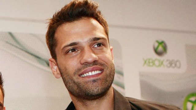 Ημίγυμνος ο Κωνσταντίνος Αργυρός: Αναστάτωσε τον γυναικείο πληθυσμό και «έριξε» το Instagram (photo)