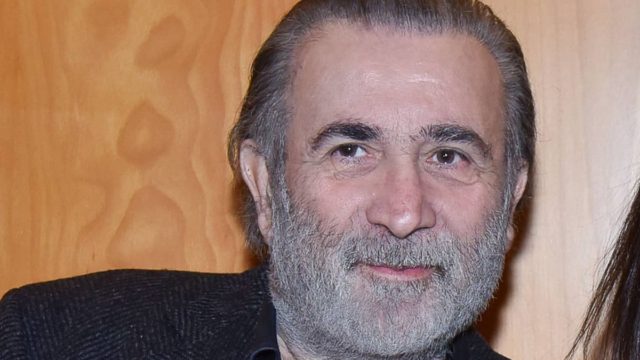 Δεν μας τα «λέει» καλά ο Λαζόπουλος: «Όταν κάτι δεν πάει καλά χτυπάω το κεφάλι μου στον τοίχο – Δύο φορές έχω πάει νοσοκομείο»
