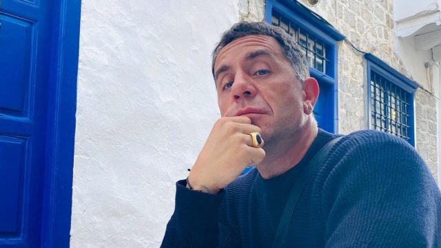 Έχει σχέση με κορυφαίο σεφ: Αυτή είναι η κούκλα αδελφή και μάνατζερ του Γιώργου Μαζωνάκη