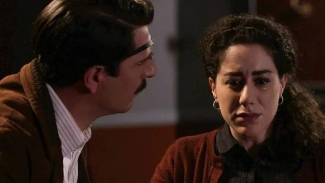 «Σεισμός» στις «Άγριες Μέλισσες»: Ο Μελέτης πιάνει «στα πράσα» την Πηνελόπη με άλλον