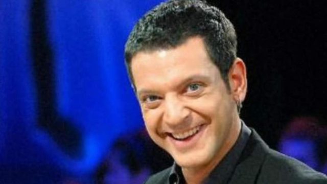 Θυμάστε τον παρουσιαστή Μίλτο Μακρίδη; Δείτε πώς είναι σήμερα – Η οικονομική καταστροφή που τον γονάτισε