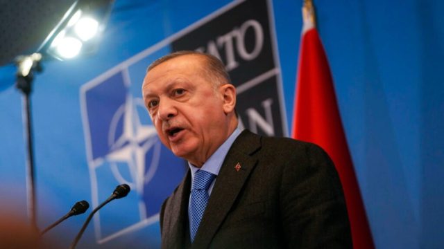 Αιφνιδίασε τους πάντες ο Ερντογάν – Στόλτενμπεργκ για Σουηδία και Φινλανδία: «Οι συνομιλίες πρέπει να συνεχιστούν για την εξεύρεση λύσης»