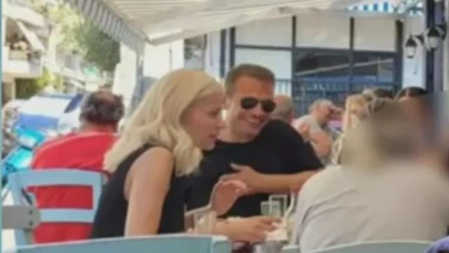 Ιδιοκτήτρια θρυλικού μπαρ και με «καυτή» παρουσία στην τηλεόραση ως ηθοποιός: Αυτή είναι η νέα σύντροφος του Ντέμη Νικολαΐδη