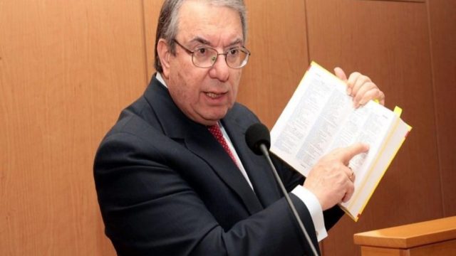 Οργή Μπαμπινιώτη με τους Τούρκους