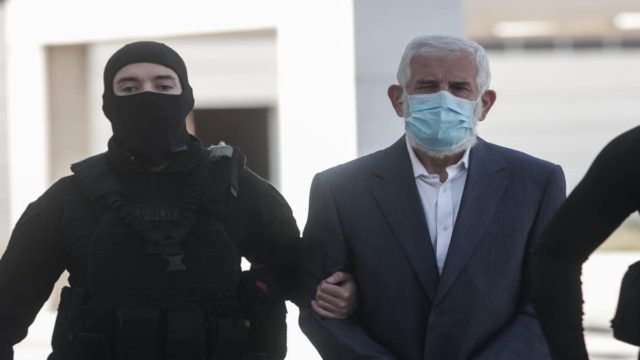 Χαμός στη δίκη του Πέτρου Φιλιππίδη: Διακόπηκε λόγω… έντασης – Ξέσπασε σε κλάματα η καταγγέλλουσα