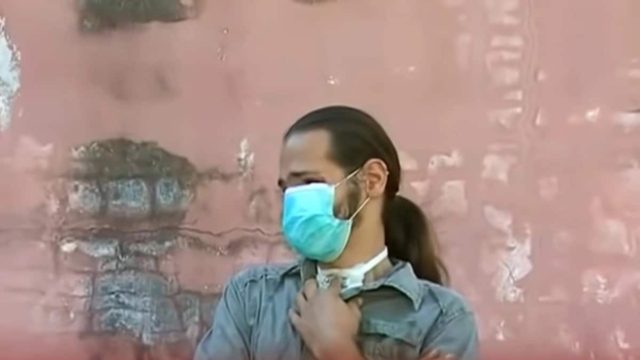 Πύργος: Η τραγική ιστορία πίσω από τον άνδρα που κυνήγησε νεαρούς με πριόνια και τσεκούρια (video)