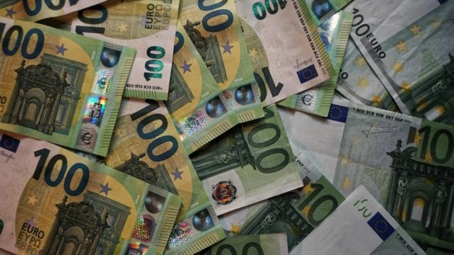 Θα σας «κάψει»: O viral γρίφος του κλεμμένου 100ευρου – Μόλις ο 1 στους 100 τον λύνει!