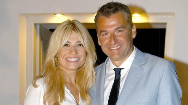 «Αυτή τη στιγμή δεν μπορώ να σκεφτώ…» – Η δημόσια τοποθέτηση της Φαίης Σκορδά για το γάμο με τον Γιώργο Λιάγκα