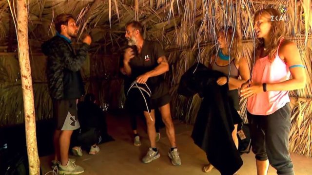 Survivor spoiler 03/05: «Έλα ρε γέρο να τις αρπάξεις…» – Ήρθαν στα χέρια στην παραλία Τάκης-Ταλάντσεβ, μπήκαν στη μέση οι δύο ομάδες!