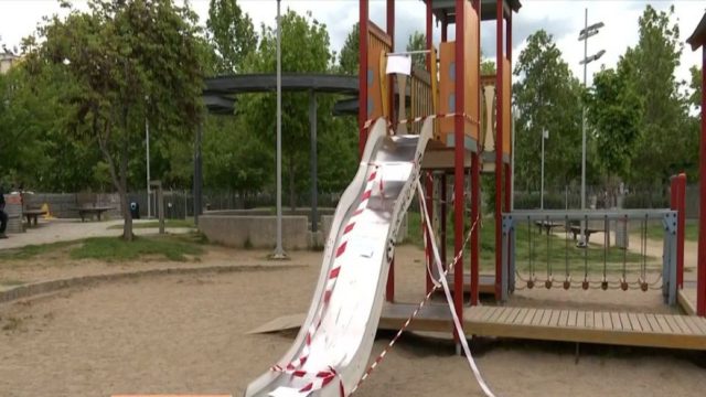 Θεσσαλονίκη: Σύλληψη για τον ακρωτηριασμό της 8χρονης σε τσουλήθρα – Ρωτάει αν θα κουνήσει ξανά το δάχτυλό της (Video)