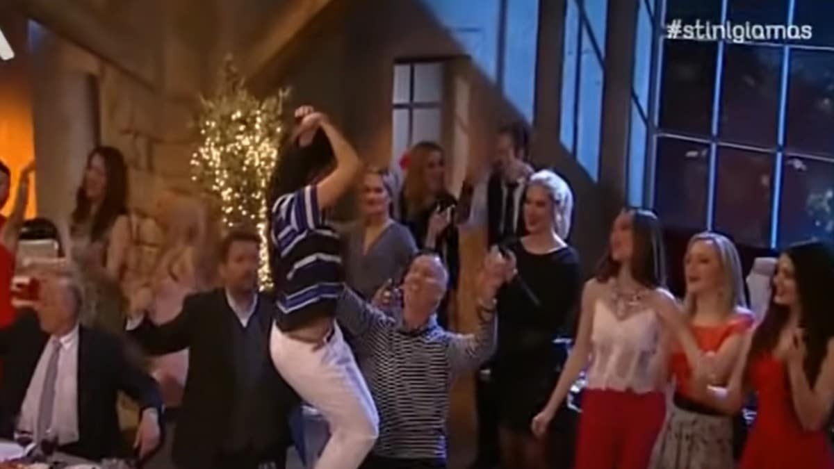 Το τσιφτετέλι που έχει συγκεντρώσει πάνω από 1.000.000 προβολές και έχει τρελάνει το διαδίκτυο