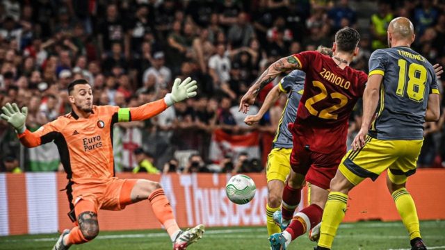 Ρόμα-Φέγενορντ 1-0: Σήκωσε το πρώτο Conference League, έγραψε μοναδική ιστορία ο Μουρίνιο!