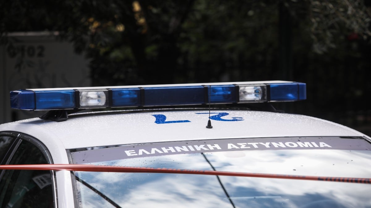 Τραγελαφικές καταστάσεις στη Ρόδο: Νύφη πάτησε κυριολεκτικά την πεθερά της με το αυτοκίνητο μετά από έντονο καυγά – Συνελήφθη η 42χρονη