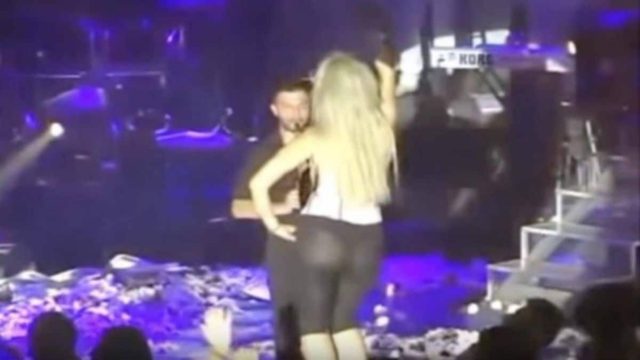 36χρονη κοπέλα χορεύει τσιφτετέλι για γέλια – Φάνηκαν όλα πάνω στην πίστα