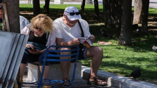 Κορωνοϊός: Έως 25.000 κρούσματα την ημέρα μέχρι τις 15 Ιουλίου «βλέπει» ο Δημοσθένης Σαρηγιάννης