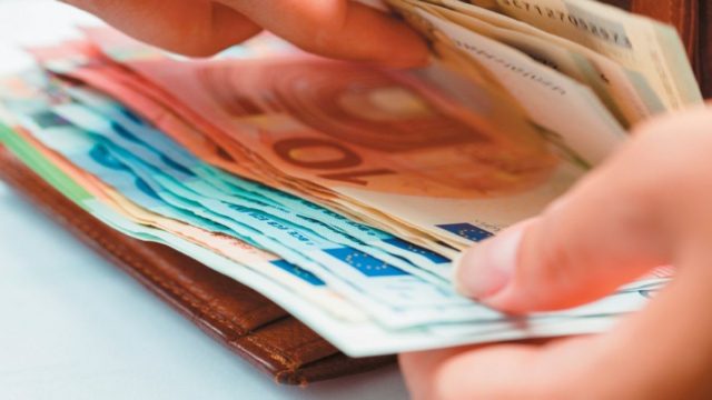 Επιστρεπτέα προκαταβολή: Πώς θα γίνει η επανεξέταση των αιτήσεων που έχουν απορριφθεί