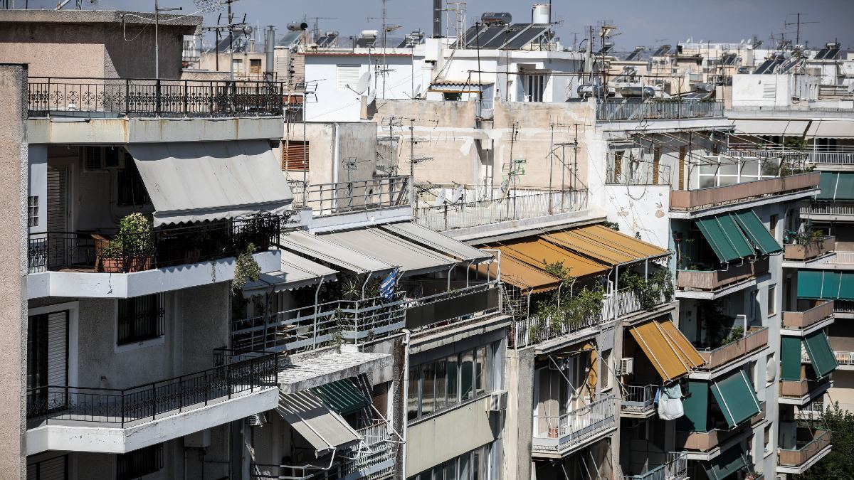 Αυτή είναι η «ποινή» για όσους δεν βάζουν στους 27 βαθμούς το κλιματιστικό – Πώς θα γίνεται ο έλεγχος (video)