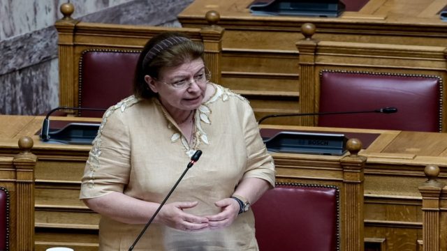 Θετική στον κορωνοϊό η Λίνα Μενδώνη