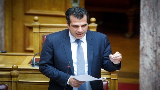 Συγκινεί ο Θ. Πλεύρης για το πρόβλημα υγείας του: «Είπαν στη σύζυγό μου πως έχω 20% πιθανότητες να ζήσω – Ζήτησα να δω τα παιδιά μου» (video)