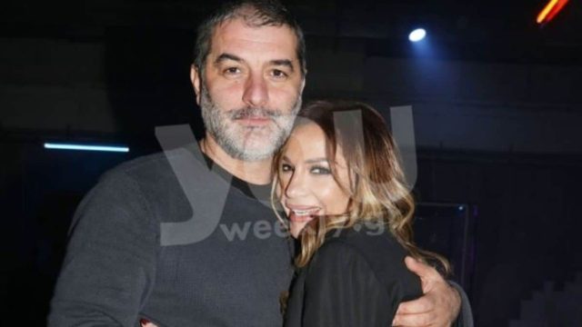 Γυναικάρα: Με σορτσάκι που κόβει την ανάσα! – Η εκρηκτική εμφάνιση της Βανδή στην τελευταία παράσταση του Μπισμπίκη