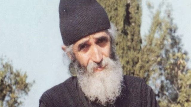 Σπάει κόκκαλα η προφητεία του Αγίου Παϊσίου – “Θα ξαναγεννηθεί το «Βυζάντιο» μετά από…” (video)