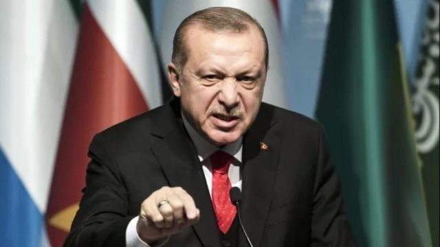 Ξέφυγε πάλι ο Ερντογάν και απειλεί ανοιχτά την Ελλάδα: «Θα πάθετε ό,τι και στο παρελθόν, μην μας βάζετε απέναντί σας»