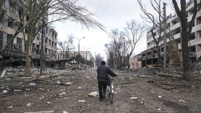 Μαριούπολη: Επιδημία χολέρας από νεκρούς και σκουπίδια – Οι Ρώσοι έκλεισαν το λιμάνι
