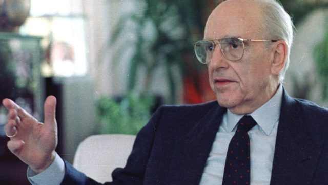 Εβίβα Ανδρέα Παπανδρέου: Τράπεζα του στέλνει ειδοποιητήριο για να… κλείσει τον λογαριασμό του 26 χρόνια μετά το θάνατό του (photo)
