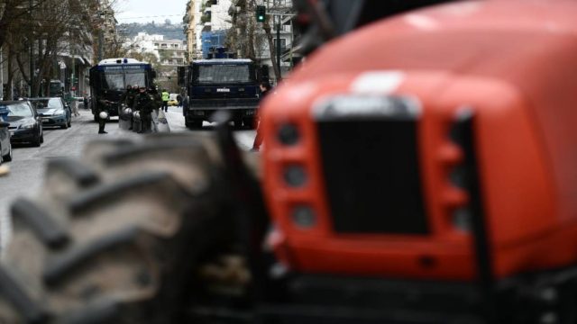 Μεγάλη προσοχή! Απατεώνες παριστάνουν τους υπαλλήλους του ΟΠΕΚΕΠΕ και κλέβουν τις επιδοτήσεις των αγροτών
