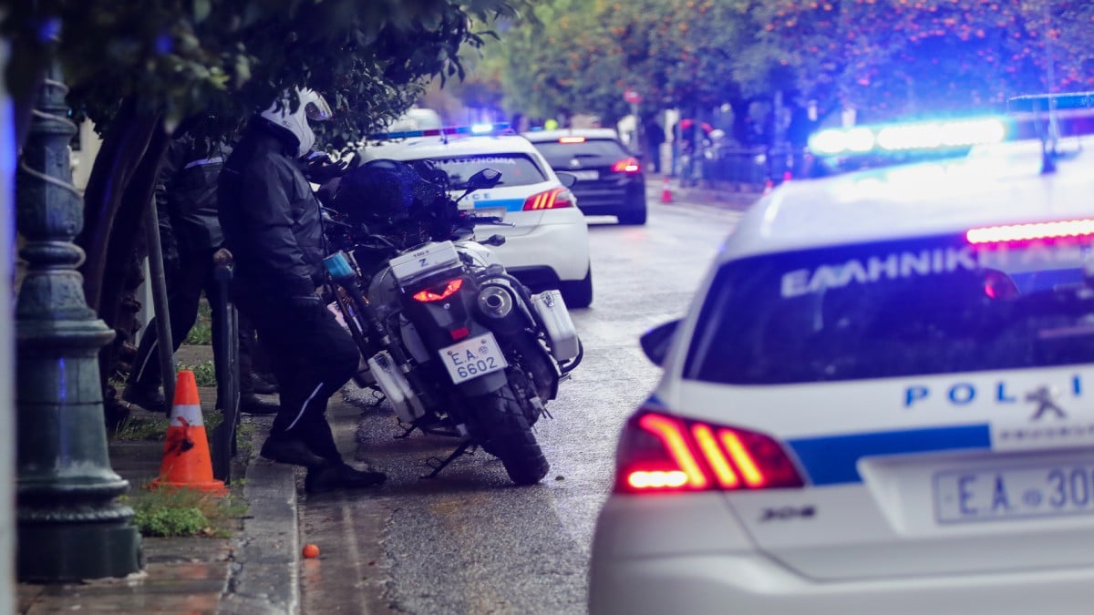 Κοινωνία σε σήψη: Ανήλικος στον Κολωνό εκβίαζε πατέρα 14χρονης ότι θα δημοσιεύσει πορνογραφικό υλικό της κόρης του!