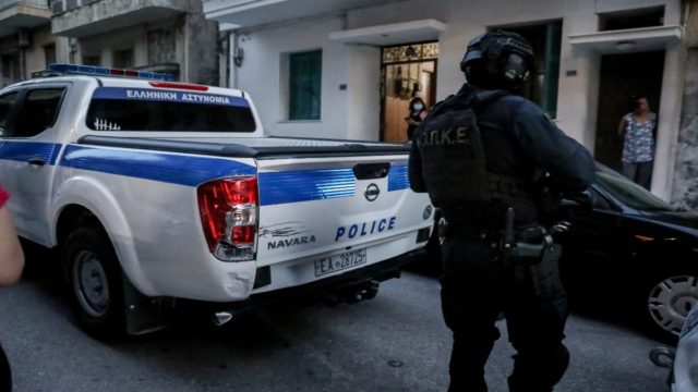 Κύκλωμα τοκογλυφίας στην Κρήτη «εξόντωνε» ανθρώπους που είχαν ανάγκη: Εκβιασμοί, χλιδάτη ζωή και διακίνηση εκατοντάδων χιλιάδων ευρώ – Οκτώ συλλήψεις (photos)