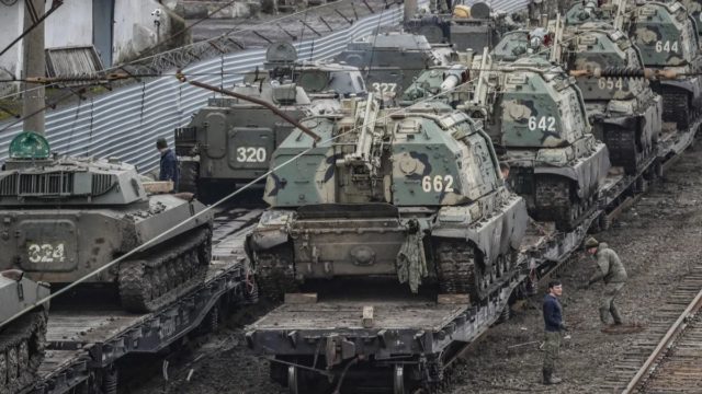 Πόλεμος στην Ουκρανία: Ισχυρή αναζωπύρωση του μετώπου στο Ντονμπάς – Ρωσική προέλαση και σκληρές μάχες στον Νότο (video)