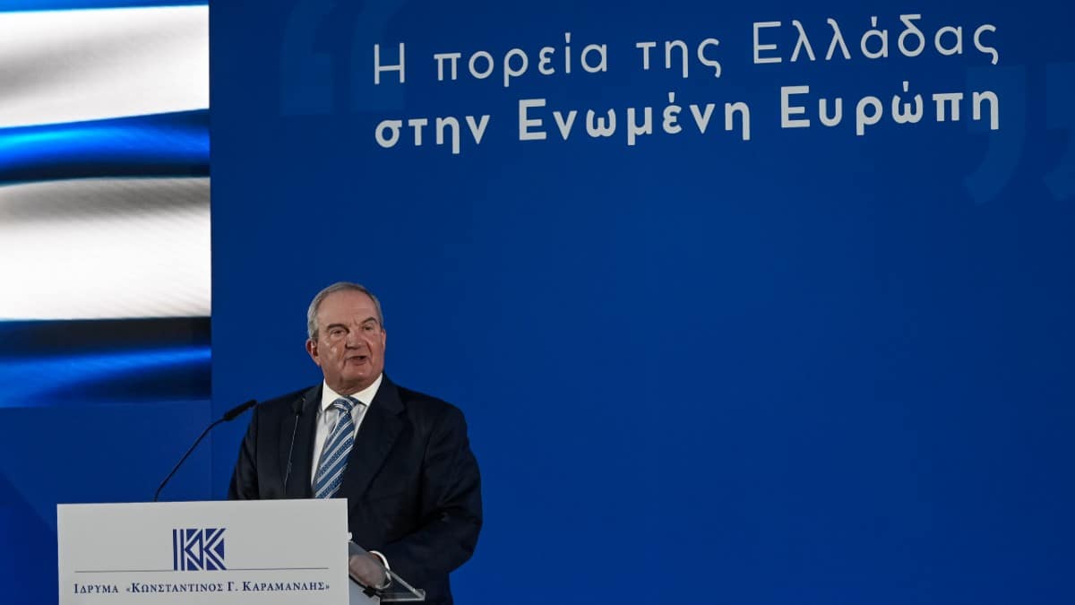 Κώστας Καραμανλής: «Καμία έκπτωση σε θέματα εθνικής κυριαρχίας – Όλοι φοράμε τη γαλανόλευκη»