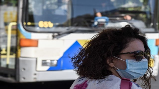 Κορωνοϊός 20/06: Σκαμπανεβάσματα σε κρούσματα και σκληρούς δείκτες της πανδημίας στη χώρα – Οι «κόκκινες» περιοχές