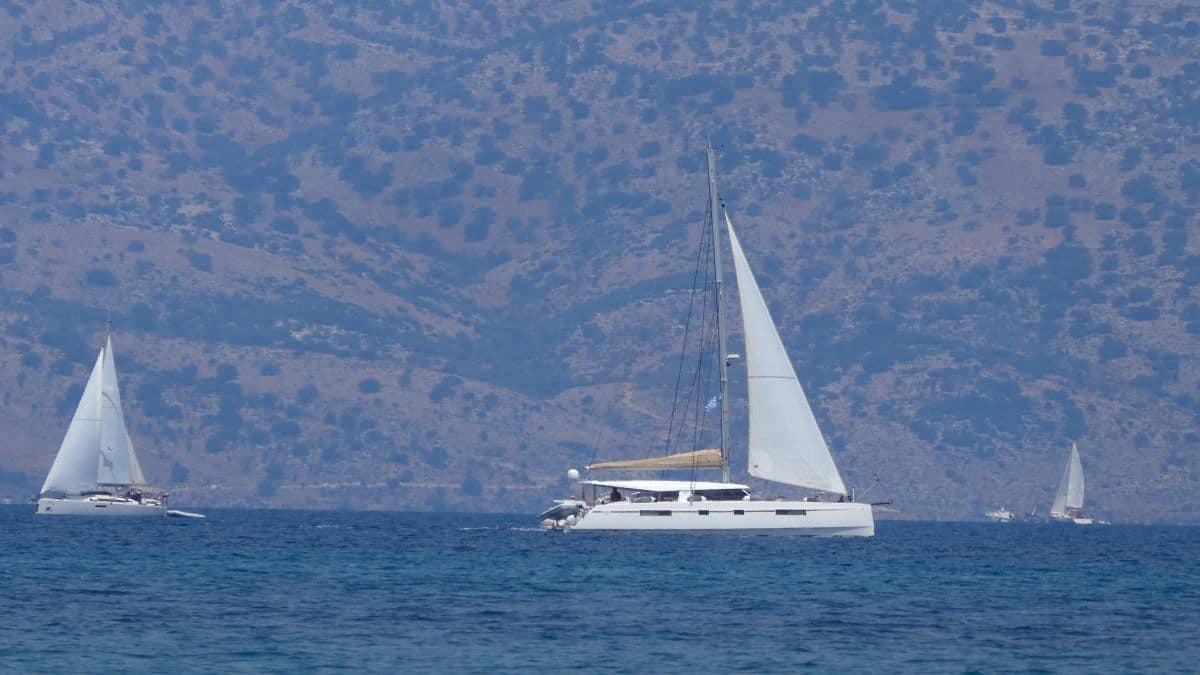 Ερέτρια: Βυθίστηκε ιστιοφόρο μετά από σύγκρουση με φέρι μποτ