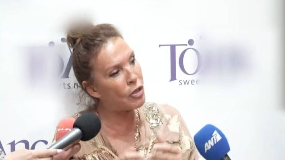 Εν εξάλλω η Βάνα Μπάρμπα: «Λάθος που υπήρξα… Θα την πάω στη γωνία» (Video)