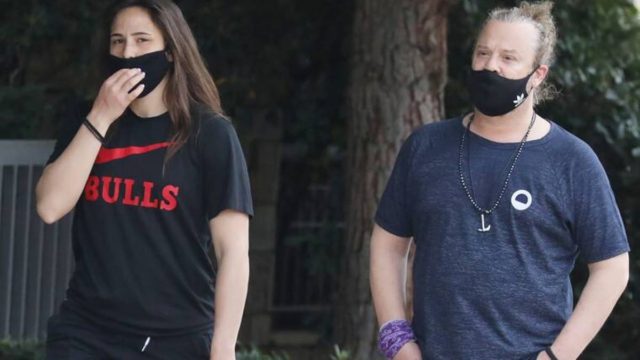 Survivor 5 – Χρήστος Δάντης: «Ήμουν το μόνο παιδί από το γάμο των γονιών μου, αλλά…» – Προσμένει την Ασημίνα (photo)