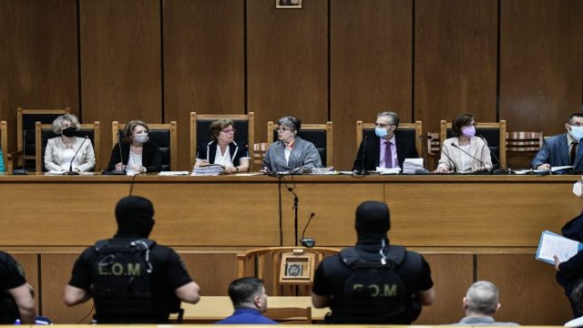 Δίκη Χρυσής Αυγής: «Μπλόκο» από την Εισαγγελέα στα αιτήματα αποφυλάκισης – Συνεχίζεται σε νέα ημερομηνία η διαδικασία (photos)