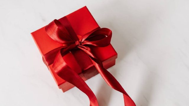 Ποιοι γιορτάζουν σήμερα, Παρασκευή 17 Ιουνίου, σύμφωνα με το εορτολόγιο;