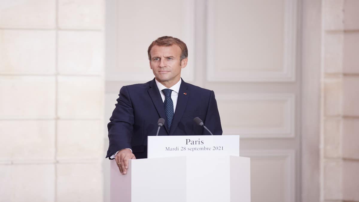 Γαλλία – Βουλευτικές εκλογές: Oριακή νίκη για Μακρόν στον πρώτο γύρο – Οι εκτιμήσεις για την επόμενη Κυριακή και η ιστορική αποχή (Video)