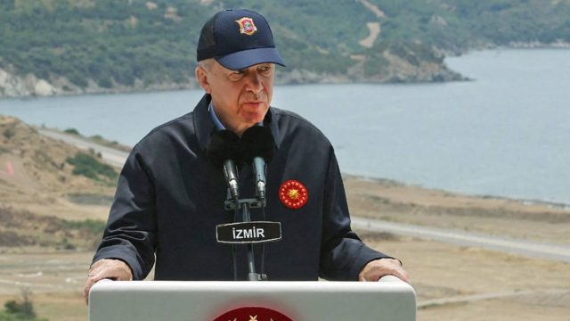 Το τερμάτισε ο Ερντογάν: Μας απειλεί με tweet στα… ελληνικά!